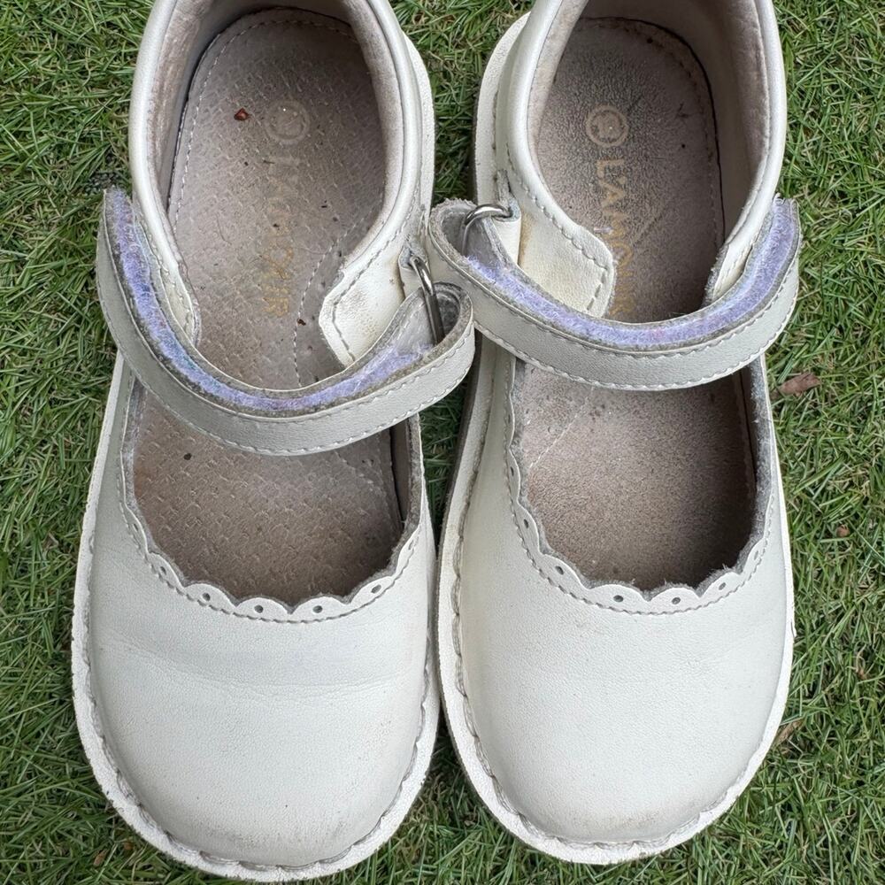 L’Amour Caitlin Scallop Mary Janes White Size 10
